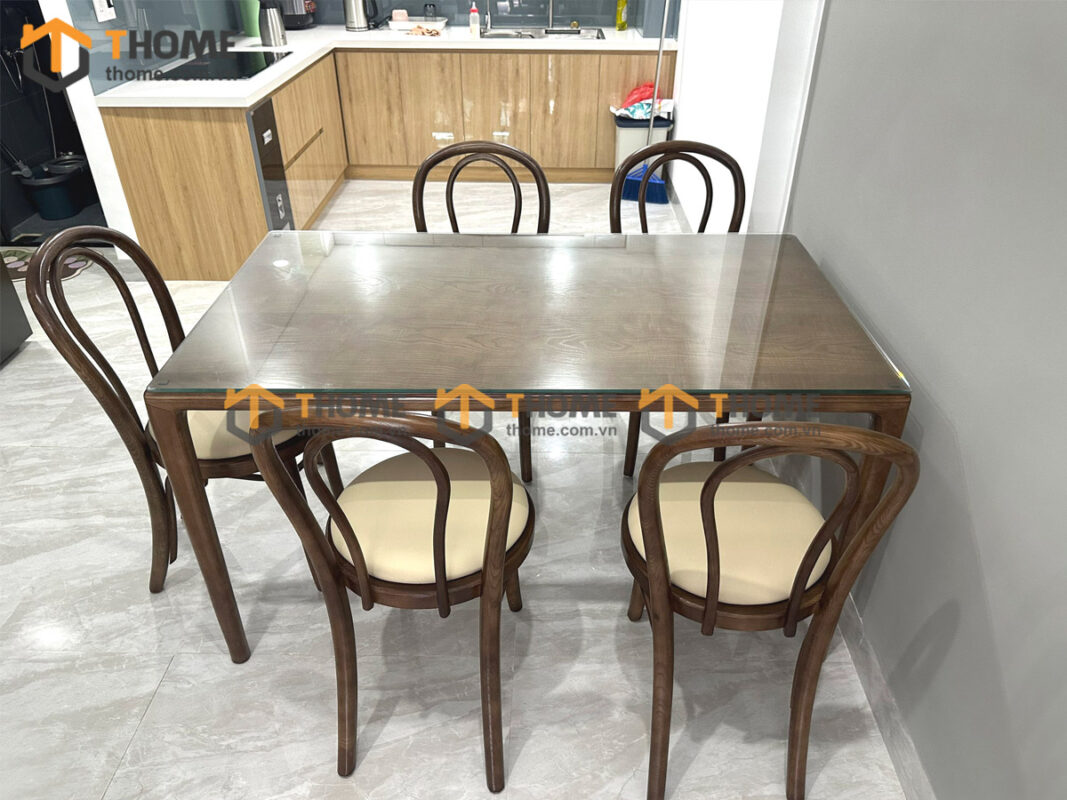 Ghế ăn gỗ sồi tự nhiên mặt nệm Thonet GHEMN-43SN