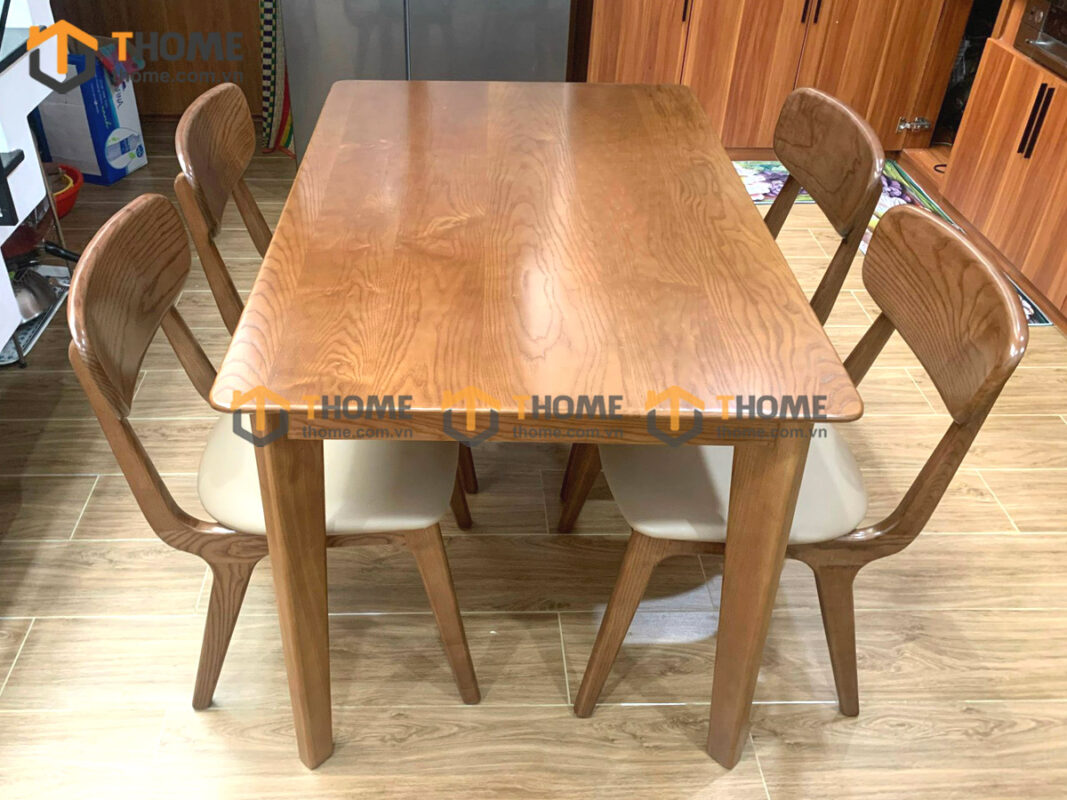 Bàn ăn gỗ sồi tự nhiên Capri màu óc chó BAMG-02SN