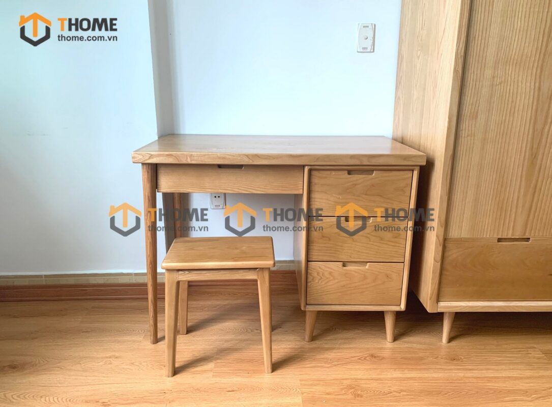 Bàn Làm Việc Gỗ Sồi Tự Nhiên 3 Hộc Kéo OP Màu Tự Nhiên BLV1T-04SN