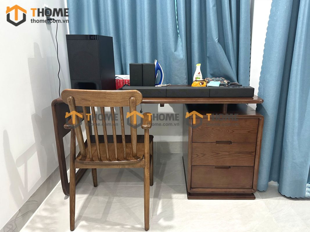 Bàn làm việc gỗ sồi tự nhiên Nova 3 hộc kéo kín chân 1.4m BLV1T-18SN