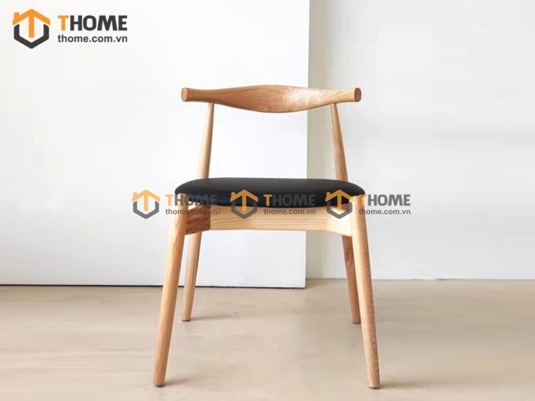 Ghế ăn gỗ sồi tự nhiên mặt nệm đầu bò Bull chân chéo GHEMN-07SN