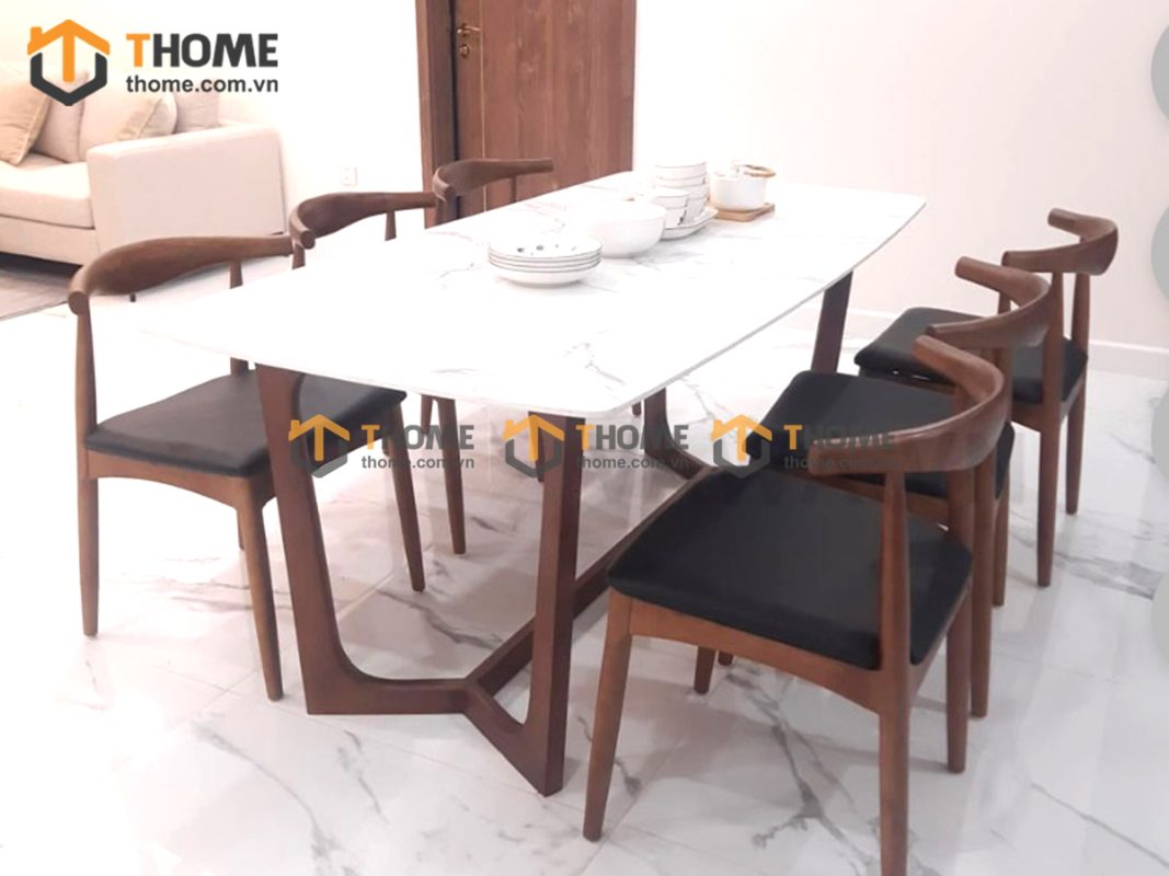 Ghế ăn gỗ sồi tự nhiên mặt nệm đầu bò Bull chân chéo GHEMN-07SN