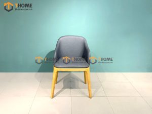 Ghế ăn gỗ sồi tự nhiên mặt nệm Grace có tay GHEMN-02SN