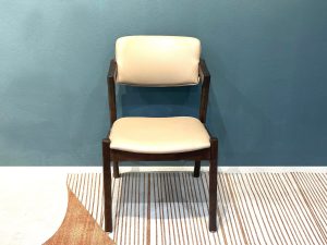 Ghế ăn gỗ sồi tự nhiên mặt nệm Kai GHEMN-34SN