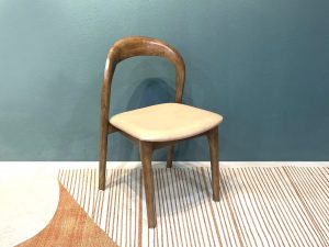 Ghế ăn gỗ sồi tự nhiên mặt nệm Neva GHEMN-11SN