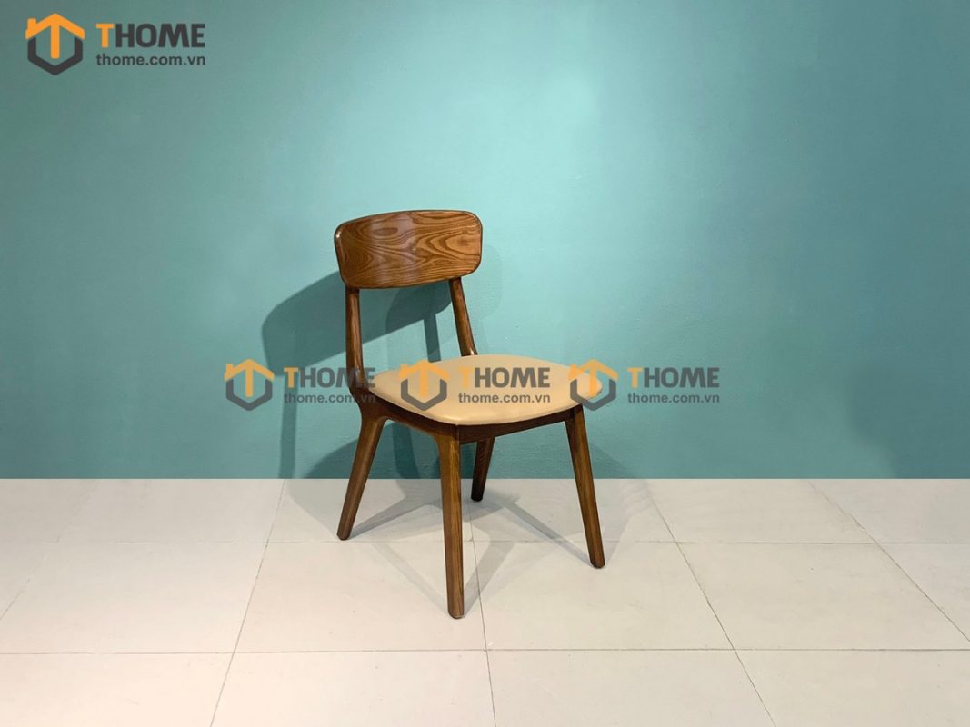 Ghế ăn gỗ sồi tự nhiên mặt nệm Rew màu óc chó GHEMN-38SN