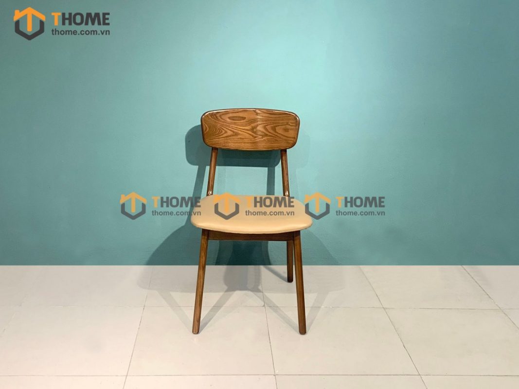 Ghế ăn gỗ sồi tự nhiên mặt nệm Rew màu óc chó GHEMN-38SN