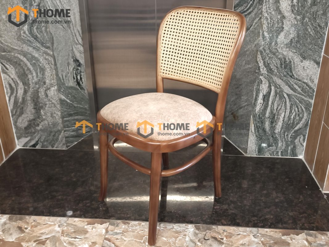 Ghế ăn gỗ sồi tự nhiên đan mây Thonet 811 mặt tròn gỗ tựa vòm màu óc chó GHEMM-06SN
