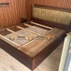 Giường ngủ gỗ sồi tự nhiên đầu nệm Luxury màu óc chó GNĐN-07SN