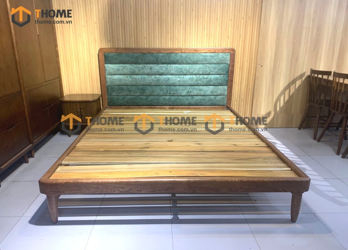 Giường ngủ gỗ sồi tự nhiên đầu nệm Sunrise màu óc chó GNĐN-06SN