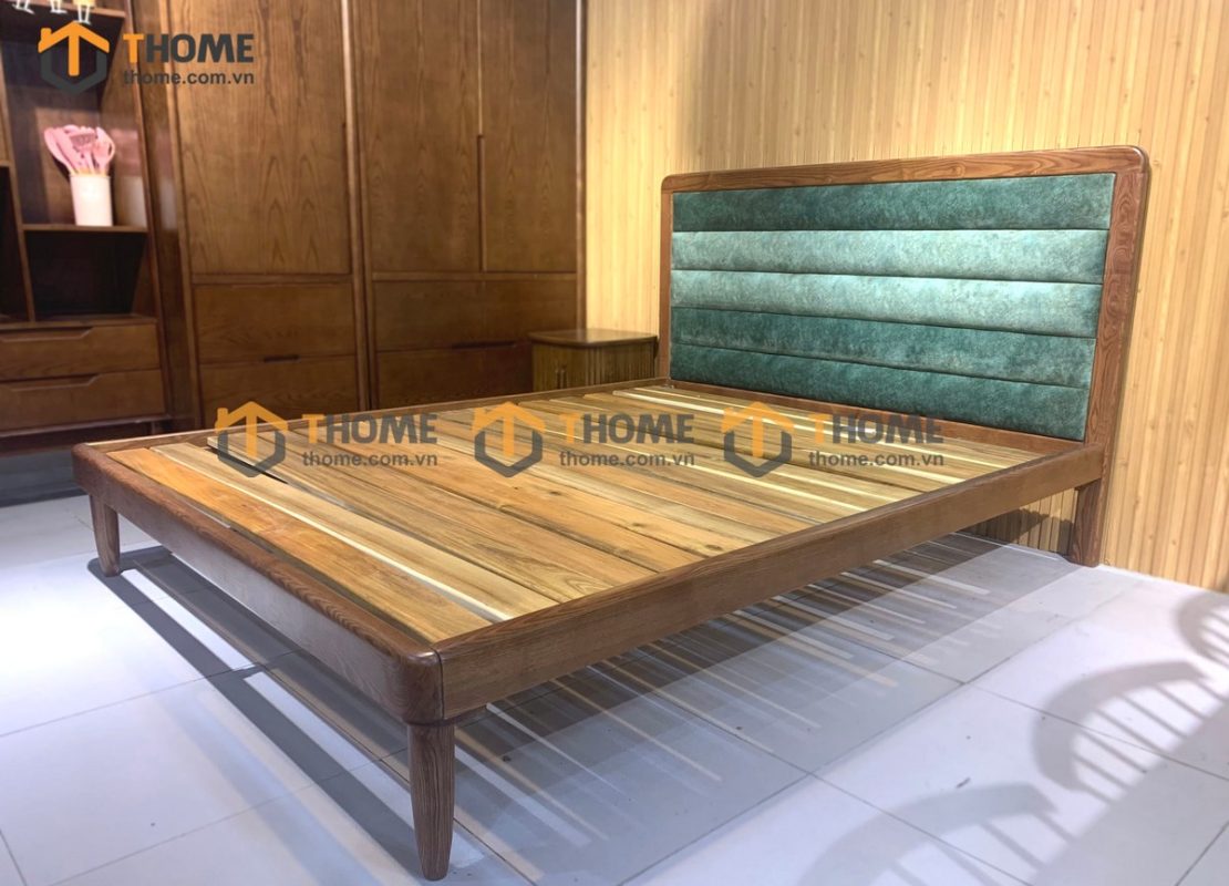 Giường ngủ gỗ sồi tự nhiên đầu nệm Sunrise màu óc chó GNĐN-06SN