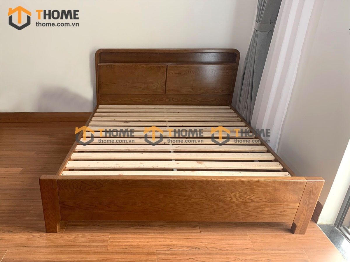 Giường ngủ gỗ sồi tự nhiên Toto màu óc chó GN-14SN