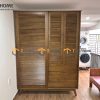 Tủ áo gỗ sồi tự nhiên 2 cánh lùa 1 cánh mở Sunrise màu óc chó TA-06SN