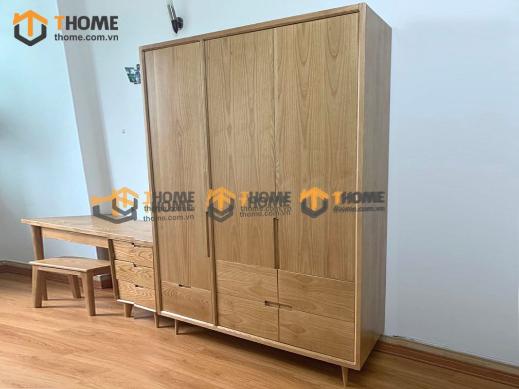 Tủ áo gỗ sồi tự nhiên 3 cánh mở 5 hộc kéo Capri màu tự nhiên TA-09SN