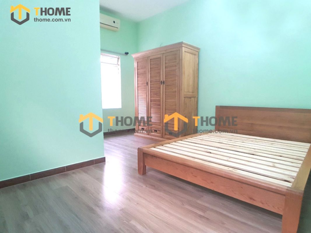 Tủ áo gỗ sồi tự nhiên 3 cánh mở lá sách TA-30SM