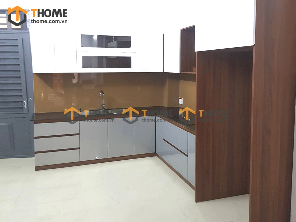 Tủ bếp gỗ công nghiệp Acrylic nhà Chị Liên Ông Ích Khiêm TB-01LIC