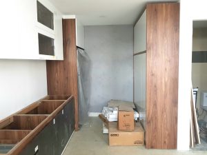 Tủ bếp gỗ công nghiệp Acrylic nhà Chị Lisa Nam Hòa Xuân TB-02LIC