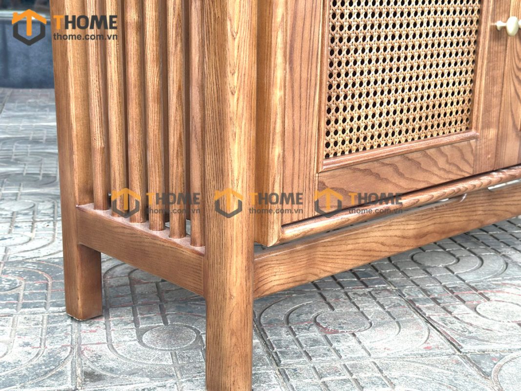 Tủ chén gỗ sồi tự nhiên 2 tầng 2 cánh mở mây TC2T-03SN