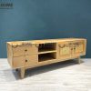 Tủ tivi gỗ sồi tự nhiên 2 cánh mây TTV-33SM