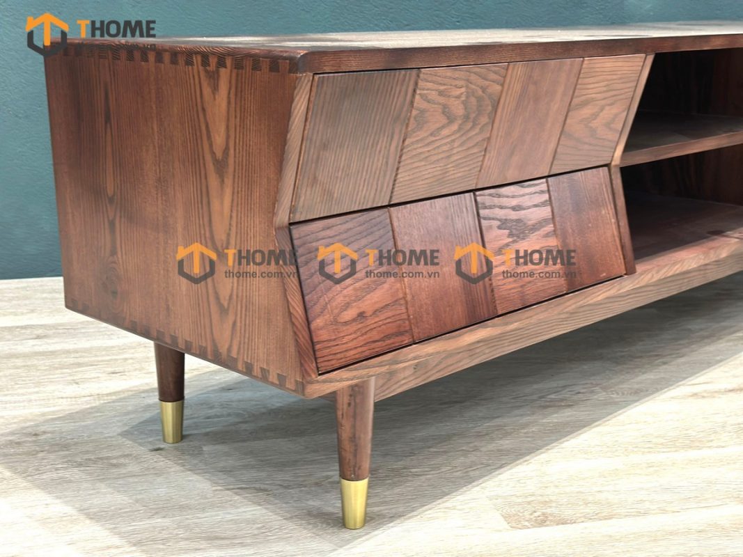 Tủ tivi gỗ sồi tự nhiên Caro 4 hộc kéo gỗ ghép xéo màu óc chóTTV-22SN