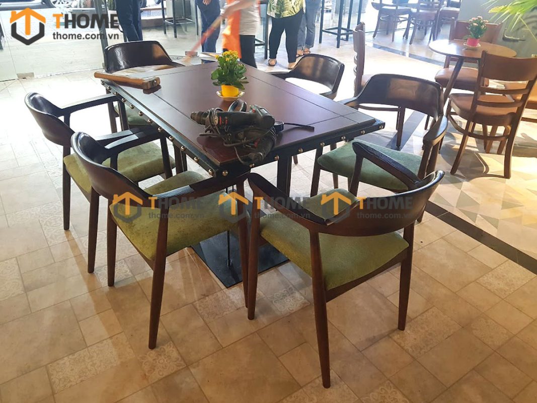Hình ảnh thi công gỗ sồi tự nhiên quán cafe YUSU Nguyễn Tri Phương TTTC-01CF