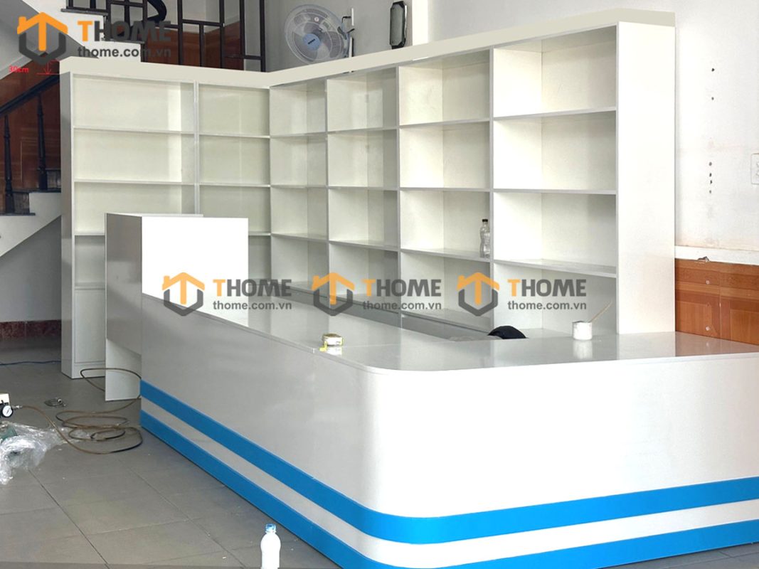 Hình ảnh thi công showroom thuốc tây Đức Tín Nguyễn Hữu Thọ TTTC-02SHOWROOM