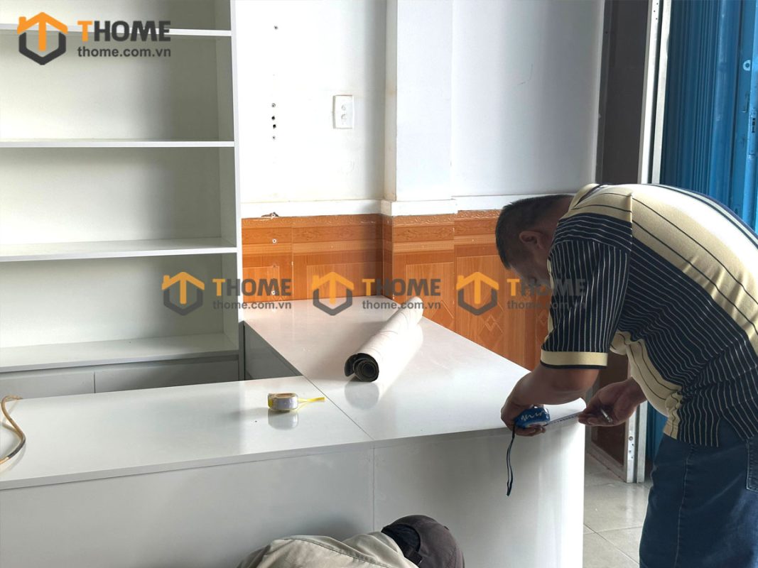 Hình ảnh thi công showroom thuốc tây Đức Tín Nguyễn Hữu Thọ TTTC-02SHOWROOM