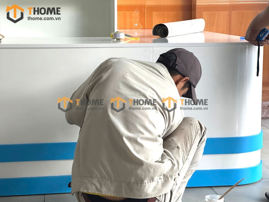 Hình ảnh thi công showroom thuốc tây Đức Tín Nguyễn Hữu Thọ TTTC-02SHOWROOM