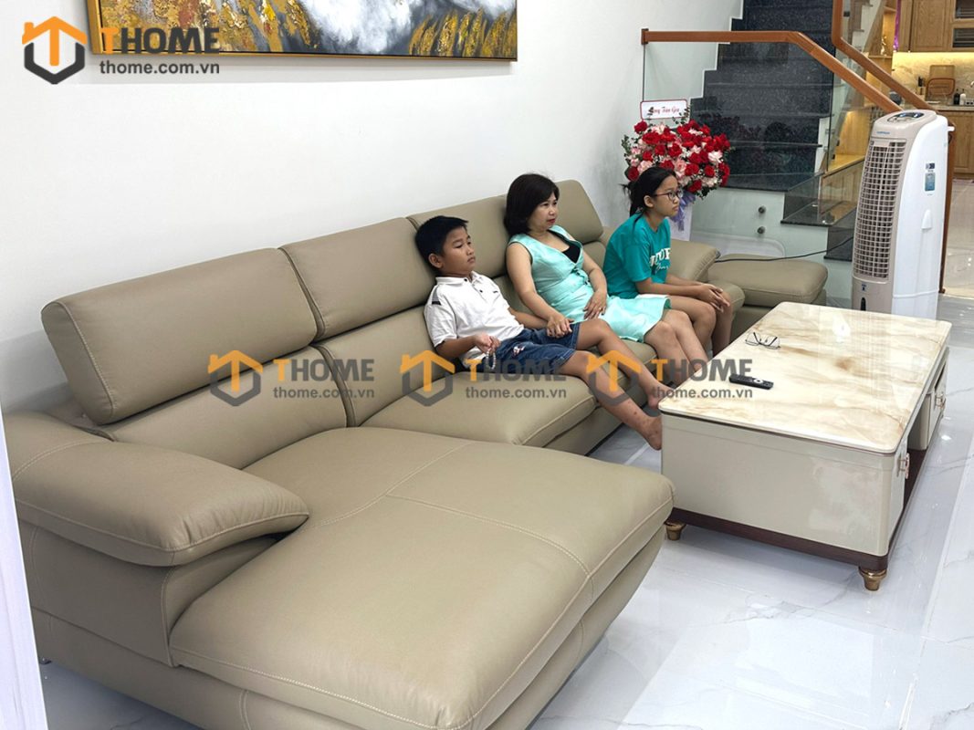 Hình ảnh thi công gỗ sồi tự nhiên nhà chị Thu Nam Việt Á TTTC-02SN
