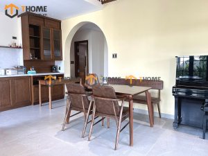 Hình ảnh thi công gỗ sồi tự nhiên nhà chị Trâm Sơn Trà TTTC-04SN