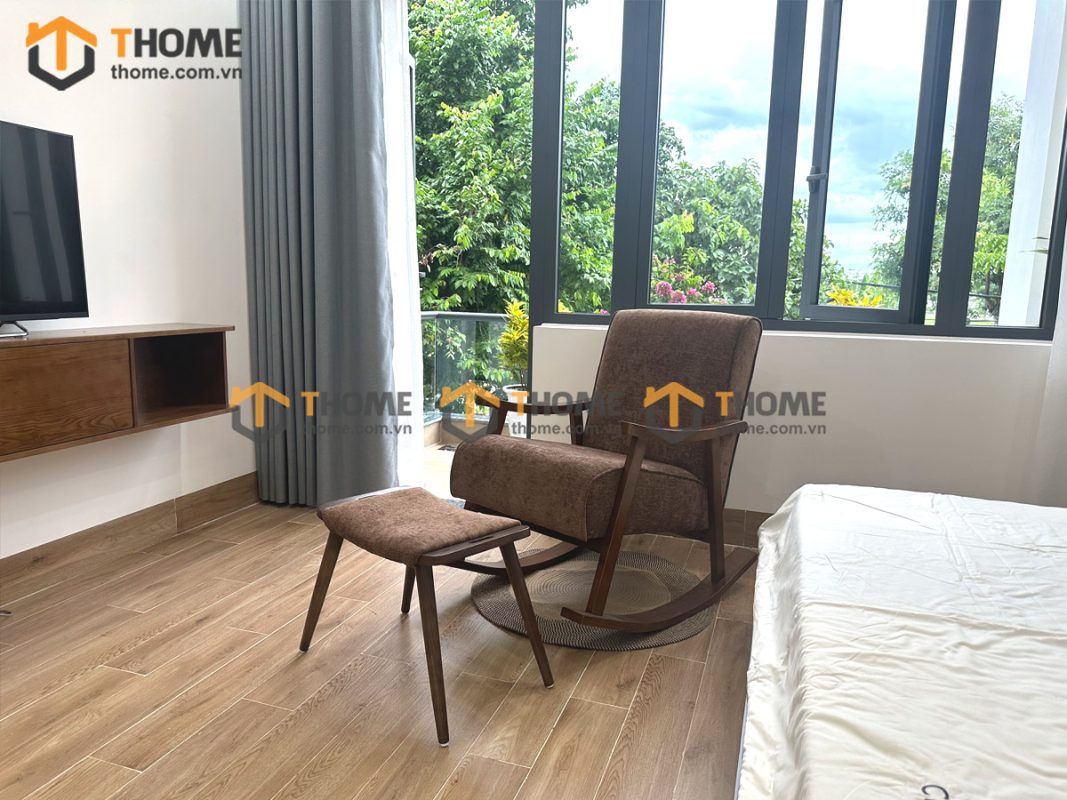 Hình ảnh thi công gỗ sồi tự nhiên nhà chị Thu Nam Việt Á TTTC-02SN