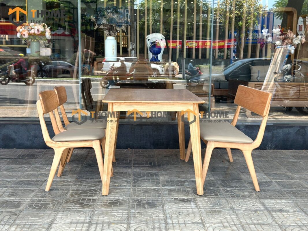 Bộ Bàn Ăn Capri 4 Ghế (Nhiều Mẫu Ghế) Gỗ Sồi Tự Nhiên BBA4-09SN
