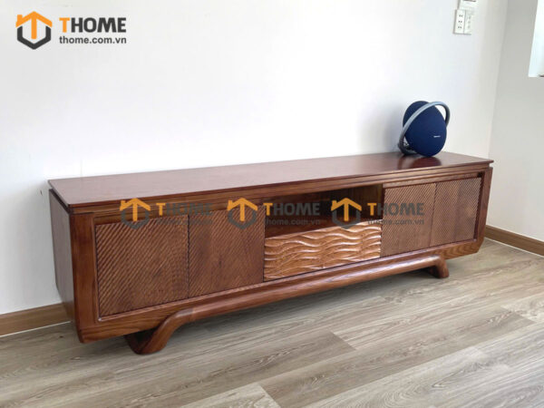 Tủ Tivi Gỗ Sồi Tự Nhiên 4 Cánh Sọc Xéo Chân Xoắn TTV-28SN