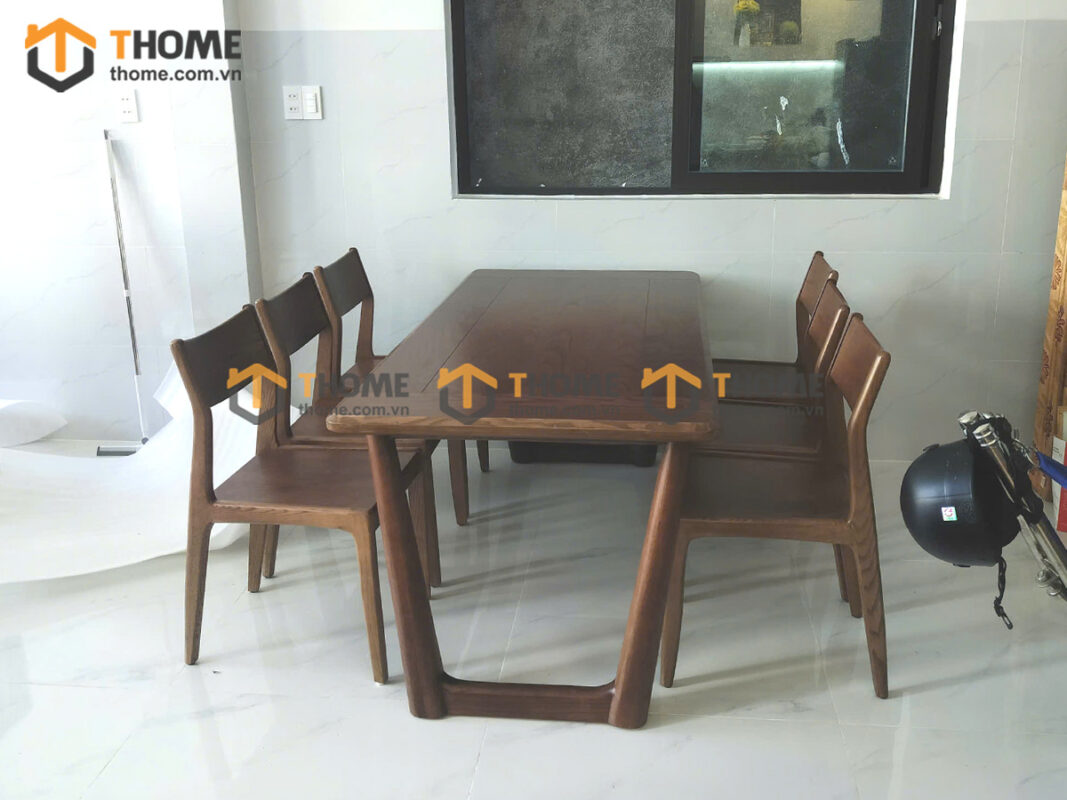 Bàn Ăn Gỗ Sồi Tự Nhiên Kiểu Mới Chân V 1.65m BAMG-37SN
