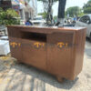 Tủ Trang Trí Gỗ Sồi Tự Nhiên Chân Quỳ TNK-06SN