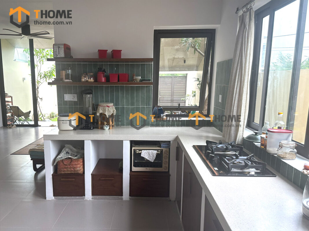 Hình Ảnh Thi Công Gỗ Sồi Tự Nhiên Nhà Chị Thanh Sky Hòa Xuân TTTC-45SN