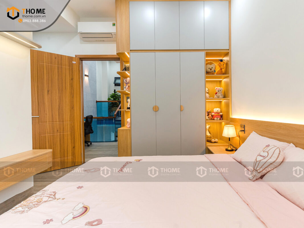 Hình Ảnh Thi Công Gỗ Sồi Tự Nhiên Nhà Chị Hồng Lê Sơn Trà TTTC-35SN