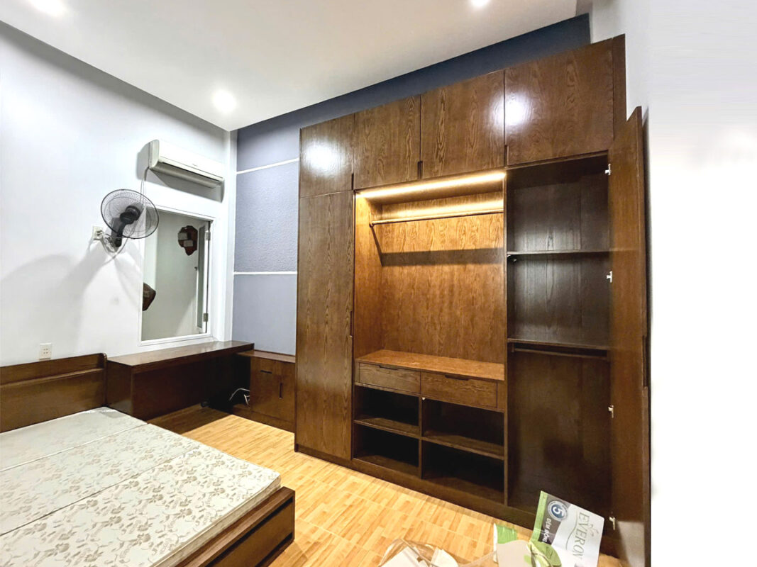 Hình Ảnh Thi Công Gỗ Sồi Tự Nhiên Nhà Cô Kim Xuân Furama TTTC-53SN