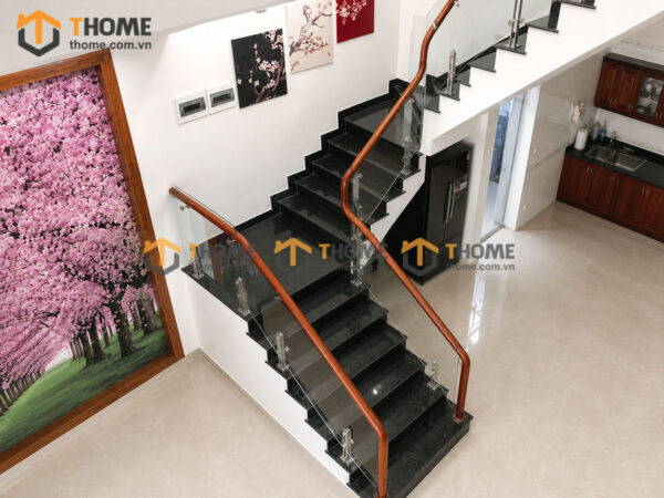 Tay Vịn Gỗ Sồi Hình Tròn Khung Kính Bậc Cầu Thang Đá Tự Nhiên TAYVIN-04SN
